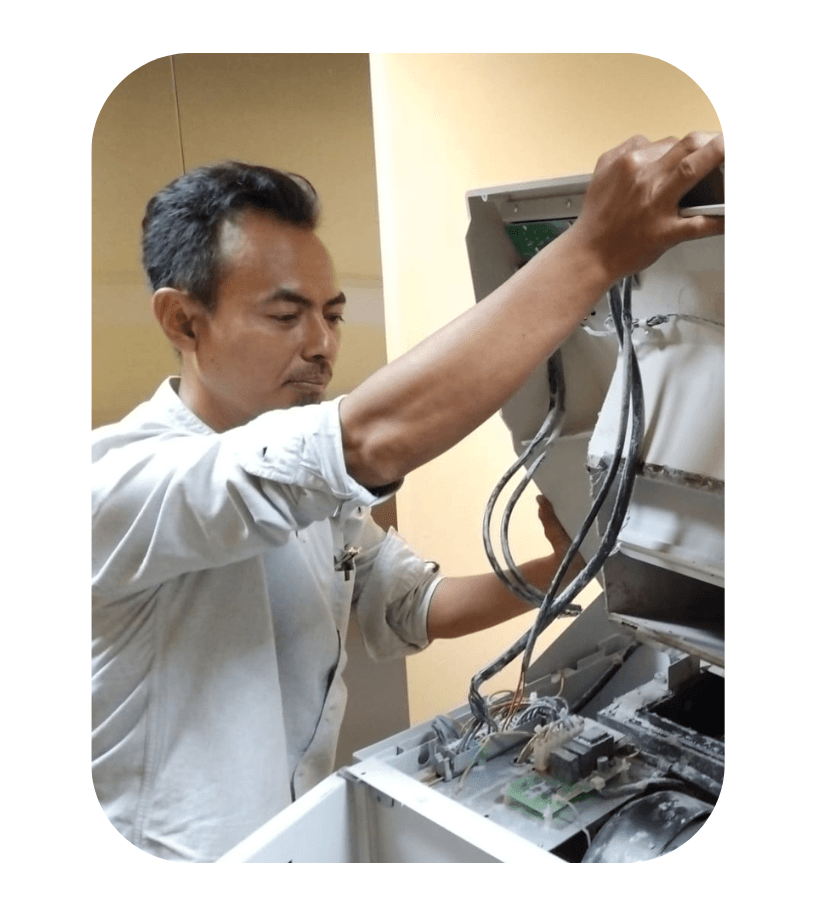 Perawatan mesin absensi kantor oleh Ais Elektronik di Jakarta Barat