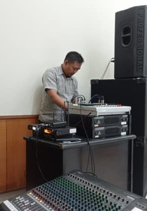 Dokumentasi perbaikan audio oleh Ais Elektronik